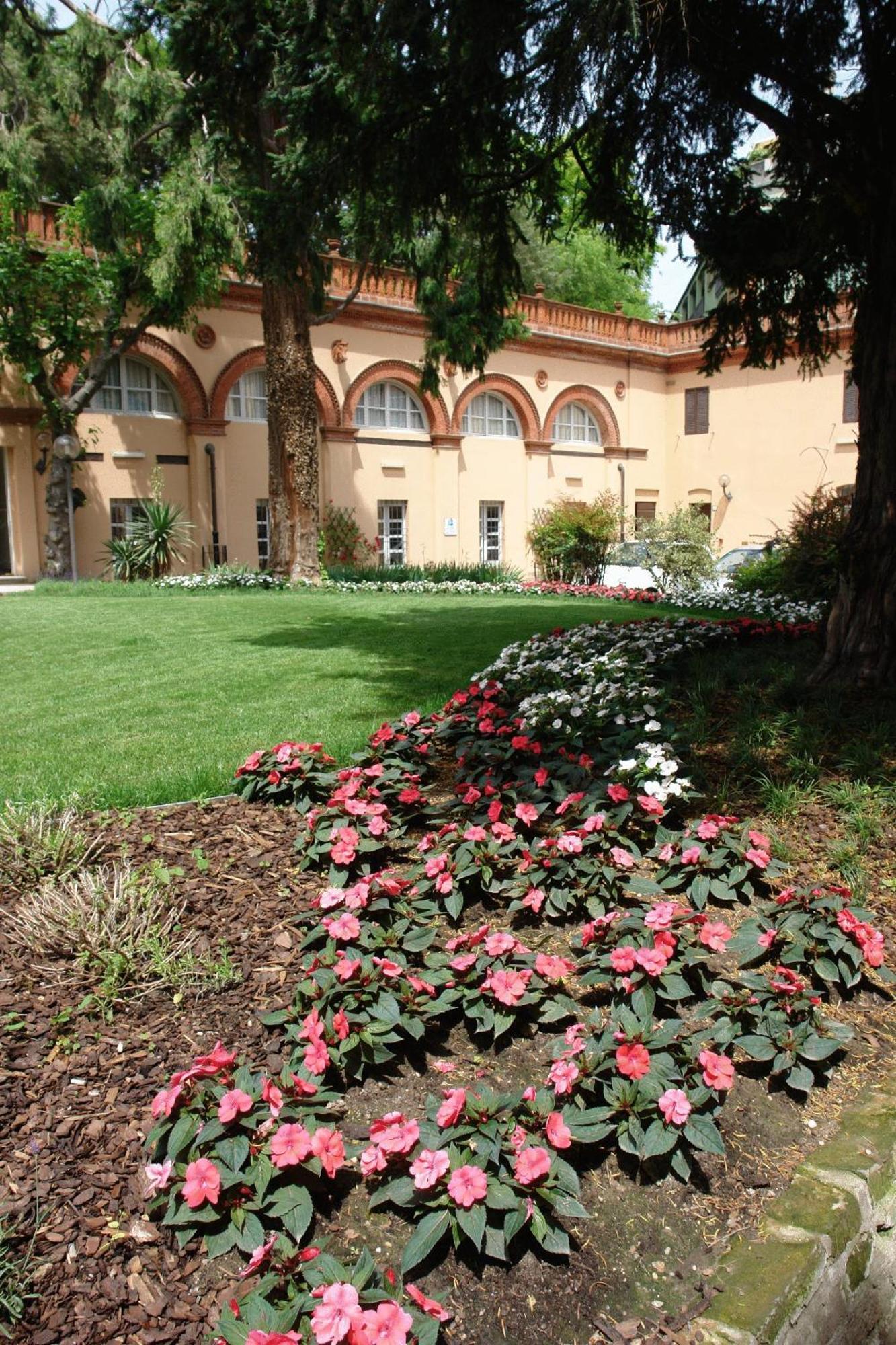 Residence In Centro Mantova Exterior photo